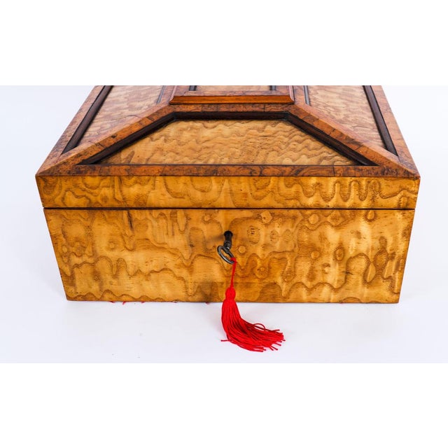 Large Antique Victorian Burr Maple and Burr Walnut Casket, 19th Century For Sale - Image 4 of 10
