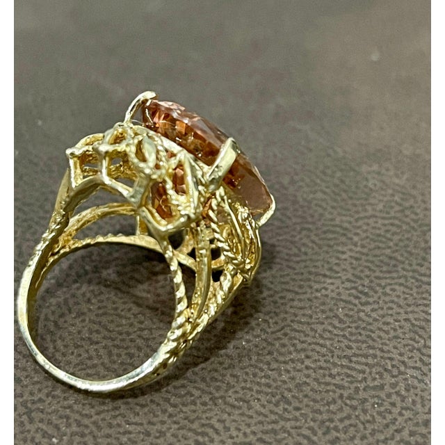 20 Carat Oval Shape Morganite Cocktail Ring 14 Karat Yellow Gold Estate For Sale In New York - Image 6 of 18