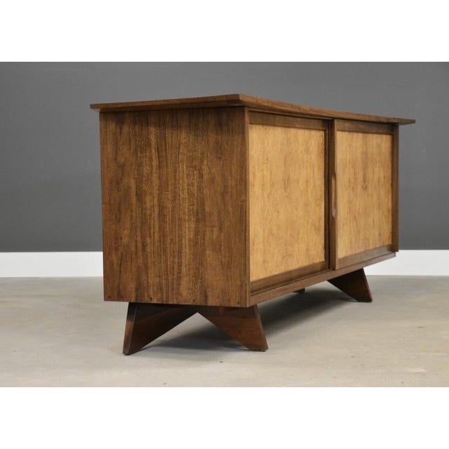 1950s 1950s Refinished George Nakashima Walnut and Carpathian Elm Burl 84” Credenza for Widdicomb Model 205 For Sale - Image 5 of 13