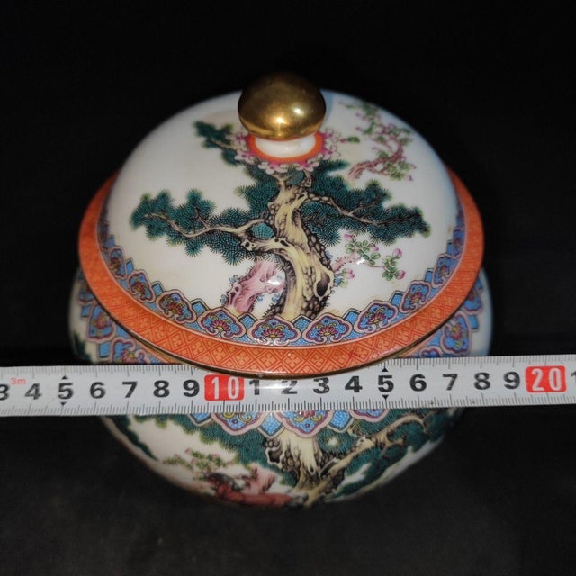 Chinese Pair of Chinese Famille Rose Porcelain Covered Jars With Eight Horses Motif For Sale - Image 3 of 9