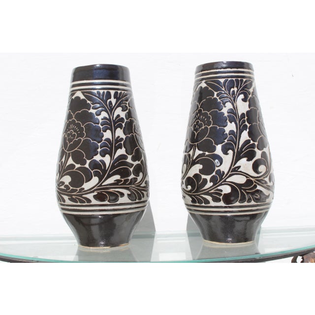 Ceramic Pair of }Asian Mid 20th Century Vases For Sale - Image 7 of 8