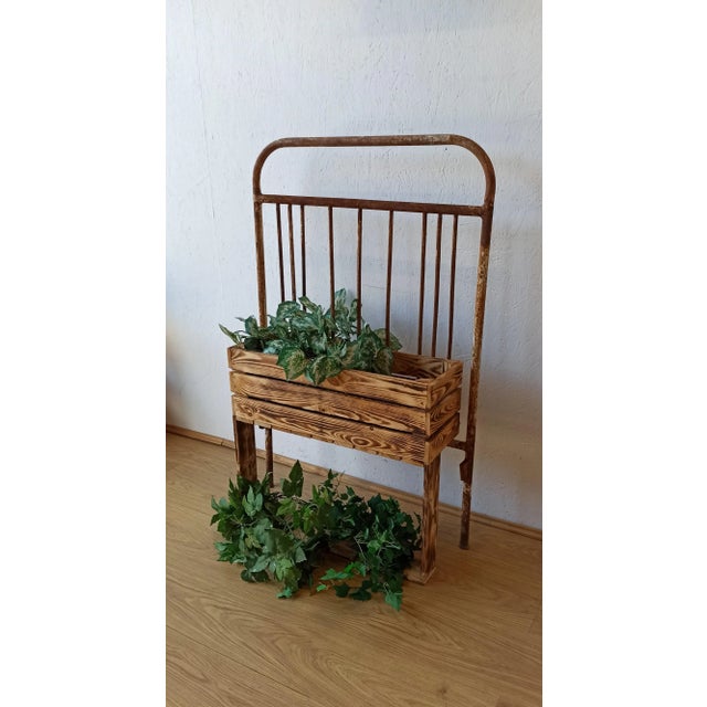 Vintage flower stand. An interesting and unusual idea. Perfect for vintage-style rooms, terraces and gardens. The...