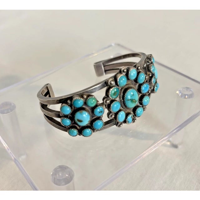 Metal 1930s Zuni Turquoise and Silver Bracelet Set For Sale - Image 7 of 15