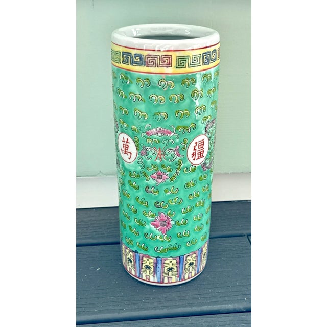 Vintage Chinese Ceramic Umbrella Stand / Vase For Sale In New York - Image 6 of 10