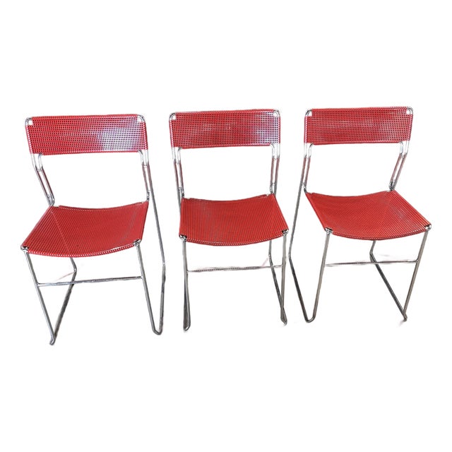 Vintage 1970s Red Perforated Mesh & Chrome Stacking Dining Chairs – Set of 3 For Sale