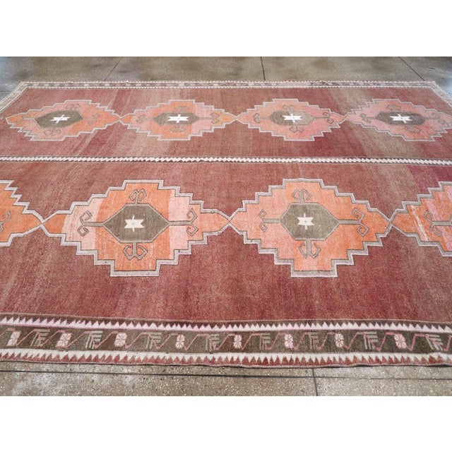 Galerie Shabab Collection Mid-20th Century Turkish Anatolian Room Size Carpet For Sale - Image 4 of 8