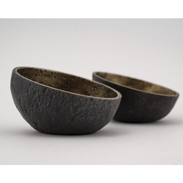 Mid-Century Modern Brutalist Brass Bowls with Gilded Interior, 1960s, Set of 2 For Sale - Image 3 of 18
