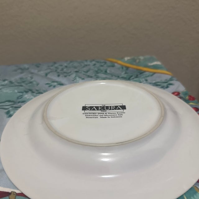 1980s Vintage Sakura Warren Kimble "Swan's Song Inn" Country Inns Salad Plates — Set of 2 For Sale - Image 5 of 5