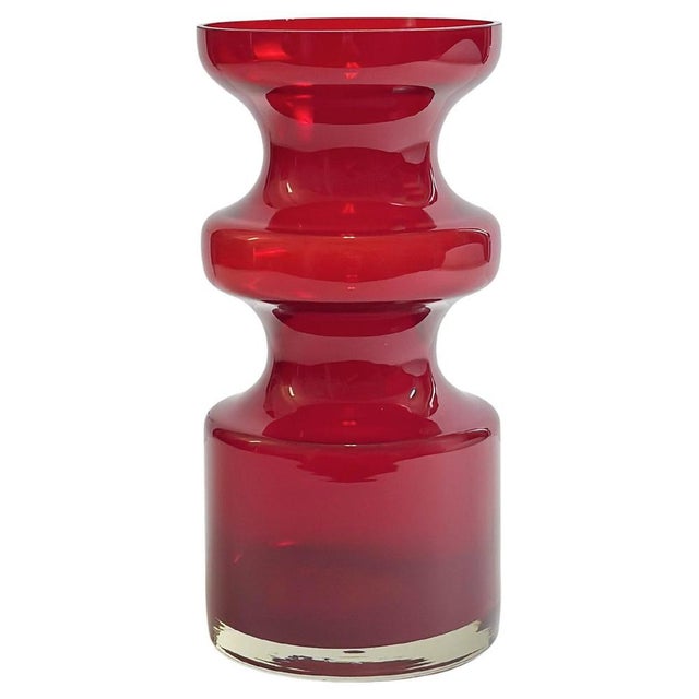 Vintage Swedish Red Glass Vase by Per-Olof Ström for Alsterfors, 1960s For Sale - Image 10 of 10