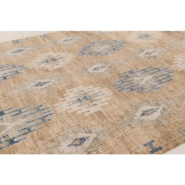 Hand-knotted in natural silk, this 9x12 carpet is a masterful contribution to Rug & Kilim’s Modern Classics collection....