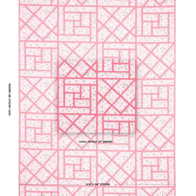 An imaginative take on familiar motifs, this stylish fabric features a chic combination of bamboo lattice and leopard...