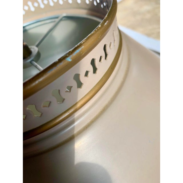 Vintage Early 20th Century Tan and Gold Metal Tole Table Lamp With Matching Shade For Sale - Image 9 of 12