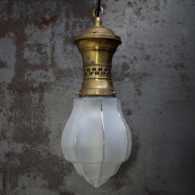 1920s French Art Deco Etched Glass and Gilt Brass Pendant Lamp, 1920s For Sale - Image 5 of 10