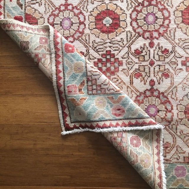 1930s Vintage Turkish Cappadocia Rug | Floral & Geometric Design | 5'x7' For Sale - Image 5 of 7