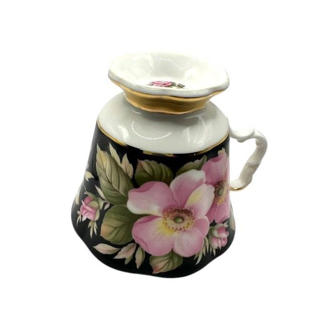 Royal Albert Vintage Royal Albert Alberta Rose Teacup and Saucer Set of One For Sale - Image 4 of 14