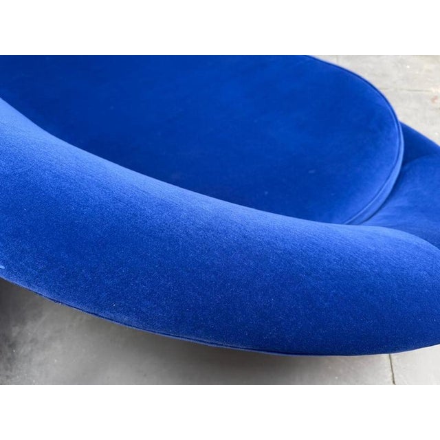Giant Pool / UFO Sofa by Bretz For Sale - Image 6 of 10
