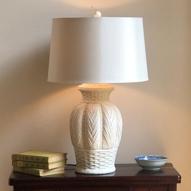 Hollywood Regency Vintage Palm Beach Regency Style Plaster Table Lamp For Sale - Image 3 of 13