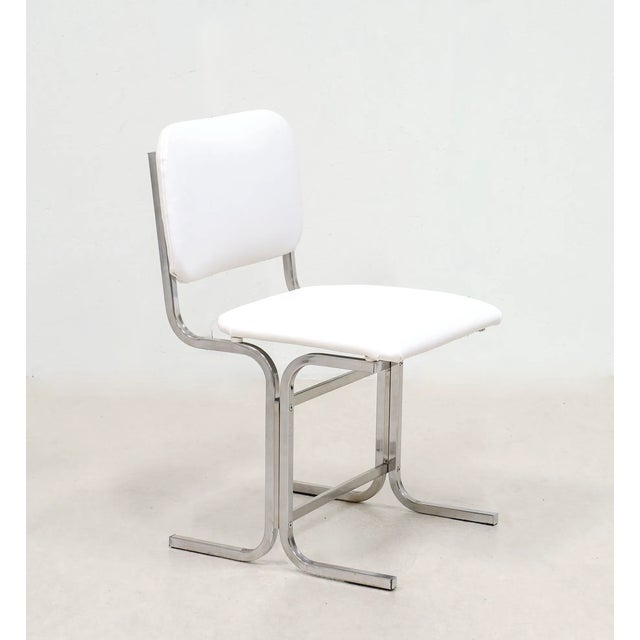 Vintage Italian Chrome-Plated Metal Chairs with White Leather Seats, 1970s, Set of 6 For Sale - Image 4 of 9