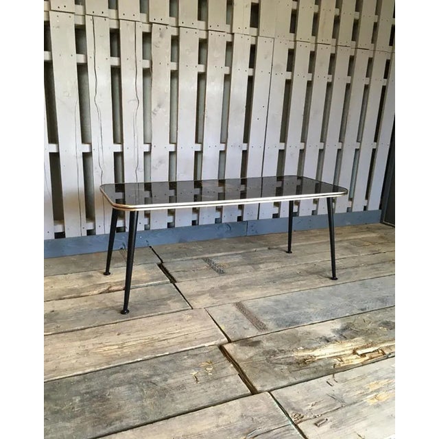 Mid-Century Modern Vintage Coffee Table with Tapered Legs, 1940s For Sale - Image 3 of 7