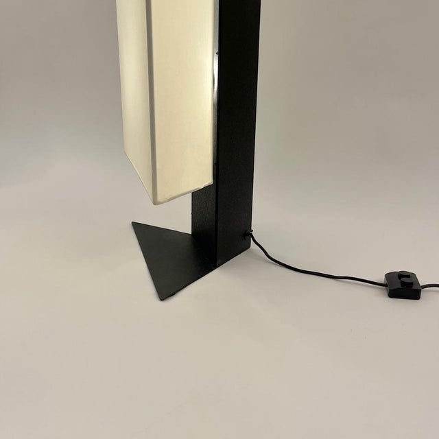 1970s Accademia Floor Lamp in Black Structured Steel and White Jersey Fabric by Cini Boeri for Artemide, Italy, 1978 For Sale - Image 5 of 15