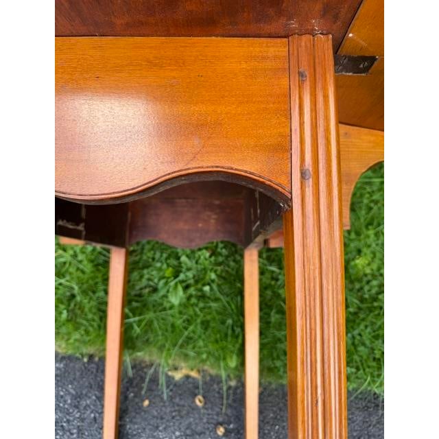 Antique American Maple Pembroke Table With Shaped Leaves and Top C. 1800 For Sale - Image 10 of 10