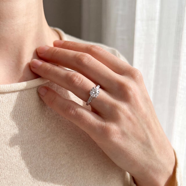 Mid-Century Platinum .94 Carat Old European Cut and Tapered Baguette Ring, Size 4.5 For Sale - Image 4 of 5