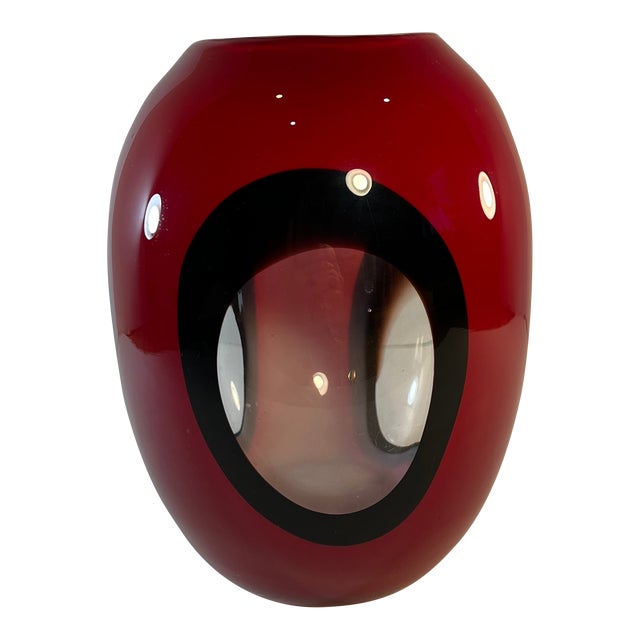 Art Glass Red Vase With Clear Circles Wth Black Border For Sale
