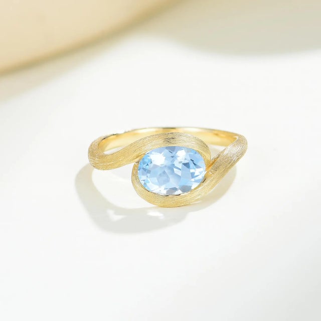 Kai Fine Jewelry Kai Eternal Wave Oval Aquamarine East-West Ring in 14k Yellow Gold, size 7.5 For Sale - Image 4 of 7