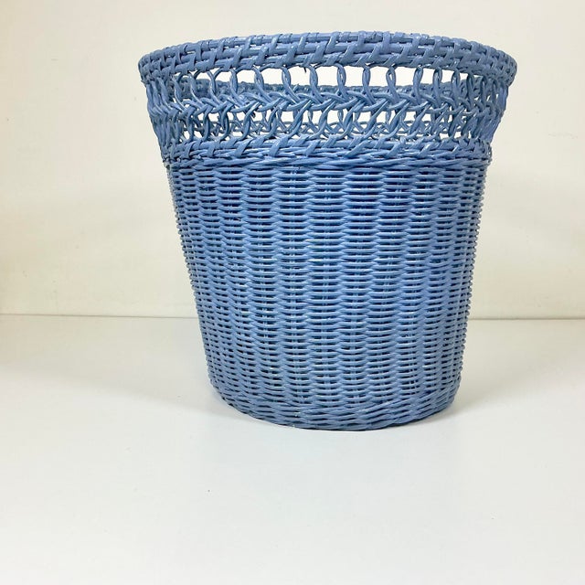 Mid 20th Century Mid-Century Boho Chic Coastal French Blue Wicker Wastebasket. For Sale - Image 5 of 11