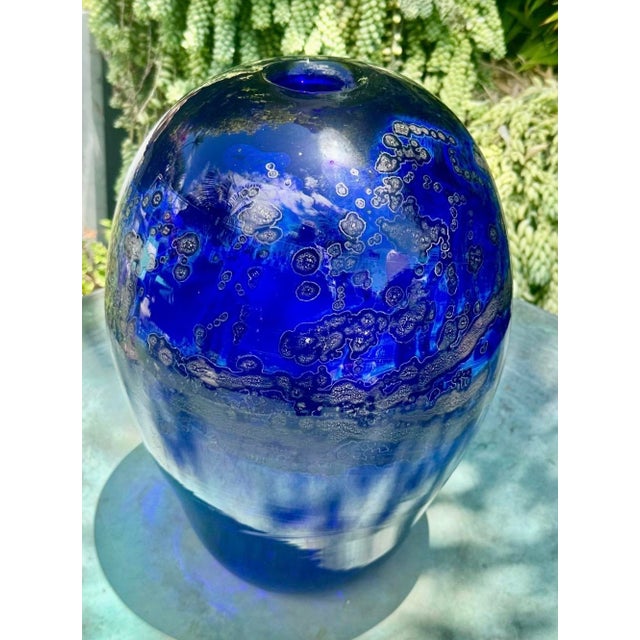 Rare Large Kent F. Ipsen Cobalt Blue Studio Glass Vase, Signed & Dated 1977 – Richmond Va • 15¼" For Sale - Image 4 of 18
