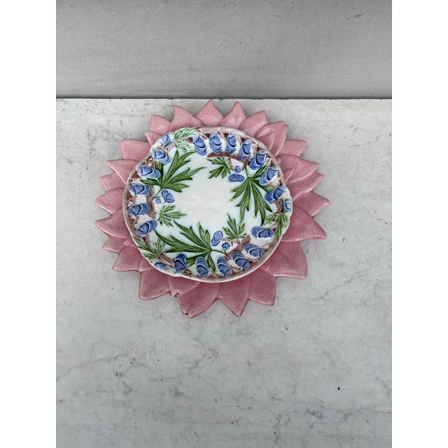 1950s Large French Mid-Century Majolica Pink Flower Platter For Sale - Image 5 of 5