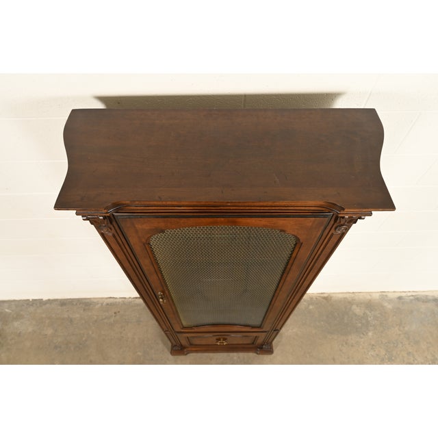 Davis Cabinet Co. French Regency Louis XVI Carved Cherry Wood Lighted Bookcase or Display Cabinet, Circa 1960s For Sale - Image 12 of 17