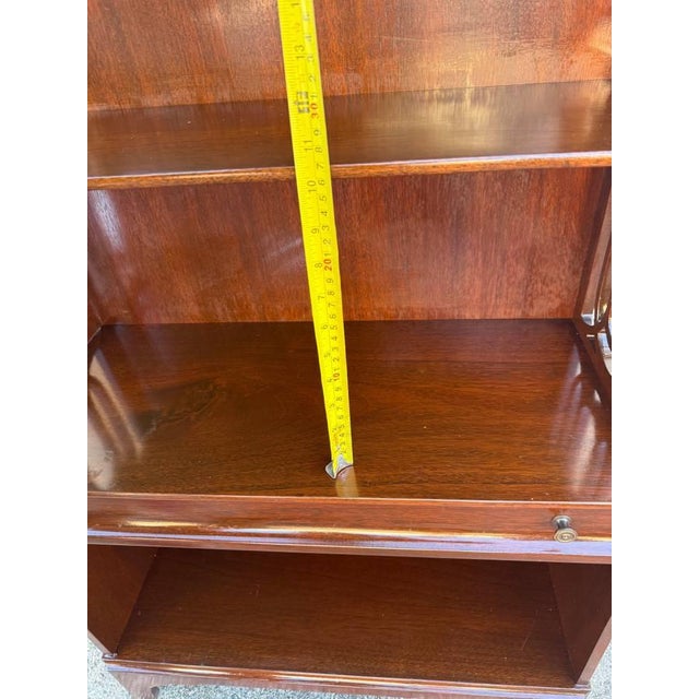 Early 20th Century Pair of Edwardian Style Fretted Mahogany Open Waterfall Etagere Bookcases For Sale - Image 5 of 12