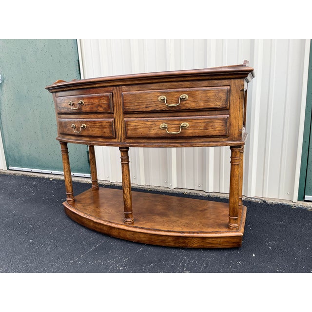 From renowned American Furniture maker Drexel Heritage in the mid-late 20th century comes this beautiful buffet from their...
