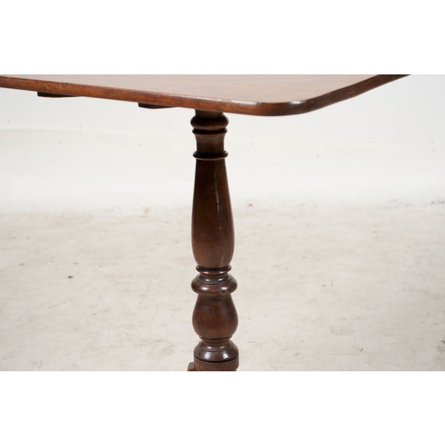 Traditional Early 19th Century English Regency Mahogany Tilt-Top Table With Tripod Base For Sale - Image 3 of 7