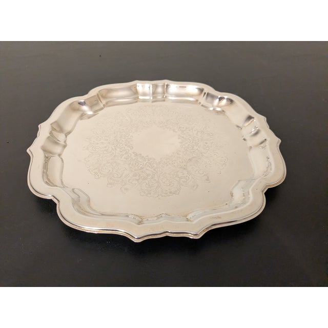 Vintage 1980s Oneida "Chippendale" 10" Chased Silverplate Round Serving Tray W/ Box For Sale In Saint Louis - Image 6 of 13