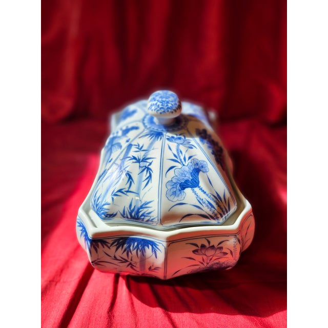 Blue Canton Export 39.5" Circumference Hand Painted Blue & White Koi Tureen or Catchall Casket of 20th Century For Sale - Image 8 of 12