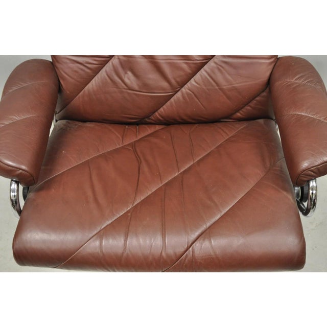 Vintage Ekornes Stressless Brown Leather Reclining Swivel Lounge Chair & Ottoman For Sale In Philadelphia - Image 6 of 18