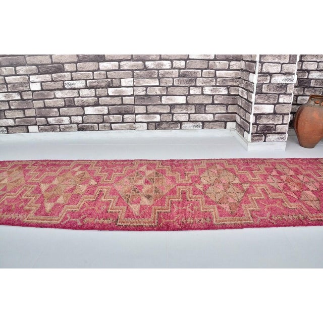 Mid 20th Century Anatolian Handknotted Decorative Rug For Sale In Phoenix - Image 6 of 10