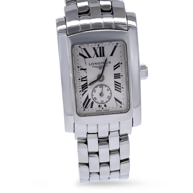 This elegant Longines DolceVita wristwatch is crafted in stainless steel and features the collection’s signature...