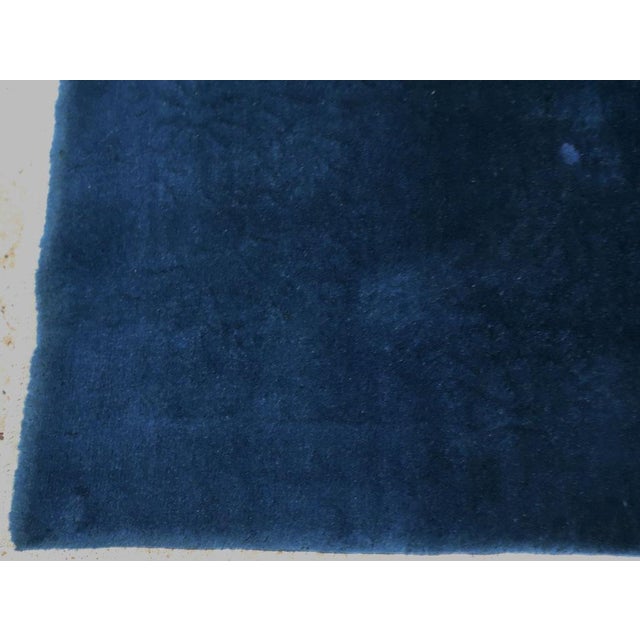 Galerie Shabab Collection Mid-20th Century Handmade Chinese Art Deco Throw Rug in Blue For Sale In New York - Image 6 of 9