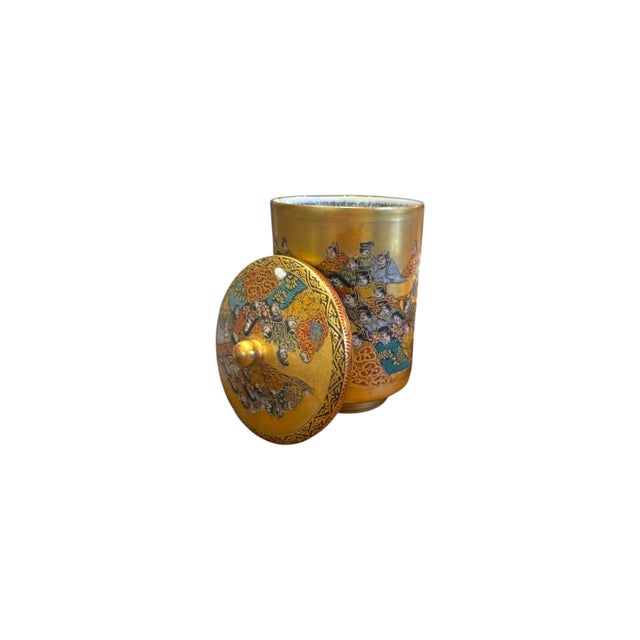 Gold 1900s Set of 2 Japanese Hand Painted Satsuma Cups For Sale - Image 8 of 10