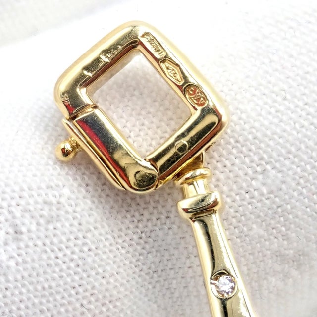 Louis Vuitton Vintage Louis Vuitton Yellow Gold Large Eiffel Tower Diamond Charm Pendant For Sale - Image 4 of 13