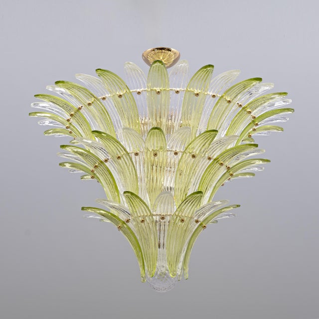 Early 21st Century Mid-Century Green and Clear Murano Glass Palmette Chandelier, Italy, 2010s For Sale - Image 5 of 10