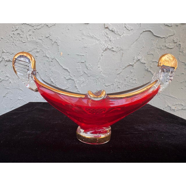 Hollywood Regency Vintage Murano Red Art Glass Venetian Gondola Ashtray With Gold & White Detailing For Sale - Image 3 of 10