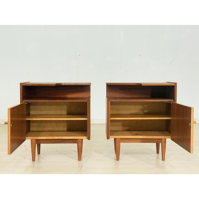 For sale are two very nice bedside tables in good condition. 1960s German design, very good condition, birch. Dimensions:...