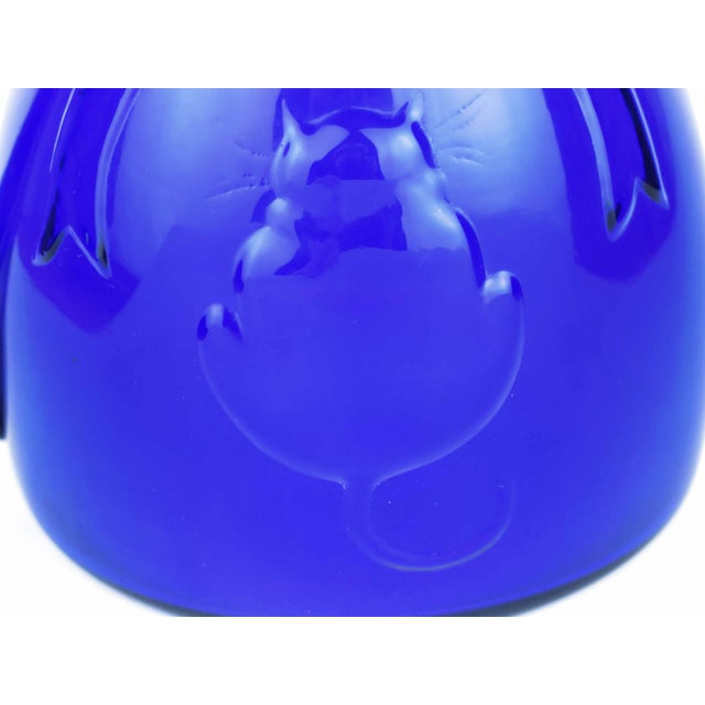 Mid 20th Century Cobalt Blue Glass Sitting Cat Design Italian Pitcher For Sale - Image 6 of 7