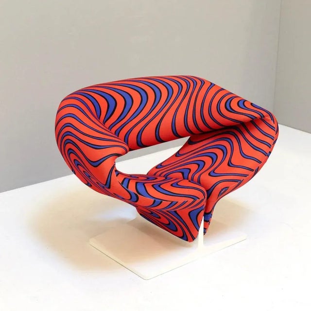 F582 Ribbon Chair by Pierre Paulin and Jack Lenor Larsen Fabrics for Artifort, 1970s For Sale - Image 3 of 10