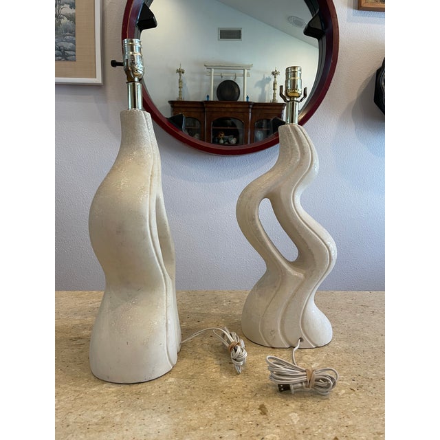 1980s Pair of Sculptural 1980s Organic Wave Form Lamps in Off-White Plaster For Sale - Image 5 of 12
