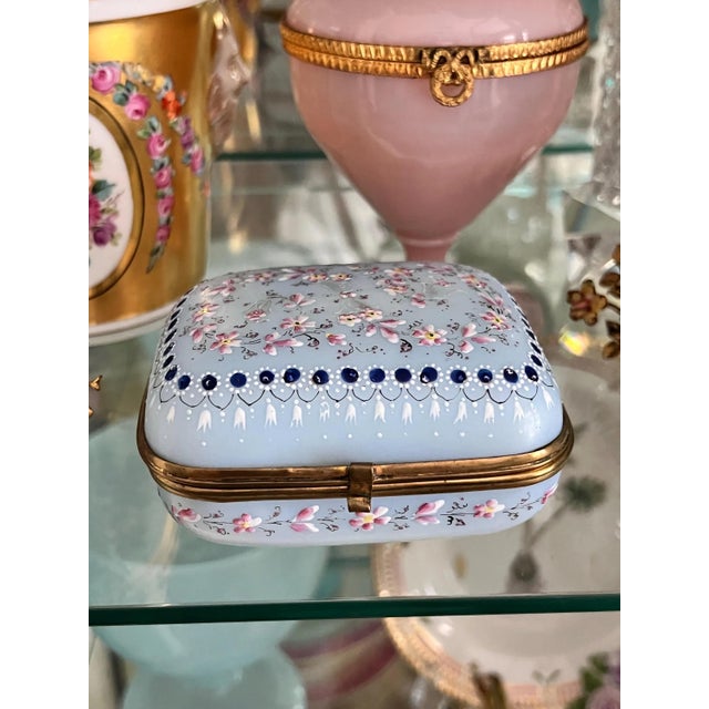 Beautiful antique pale blue opaline glass box // Napoleon III era // 1850-1870 // hand-enameled boule de savon hinged box // collectible For Sale - Image 11 of 15